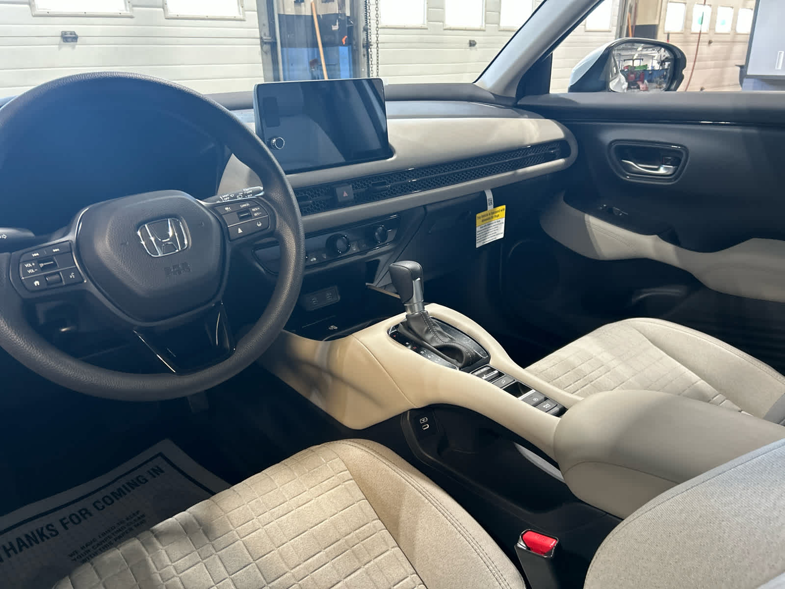 2026 Honda HR-V LX photo 4