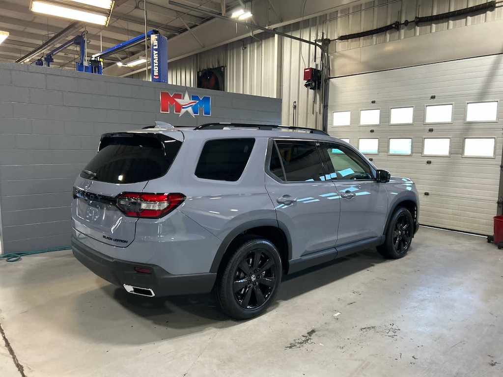 New 2025 Honda Pilot Black Edition SUV