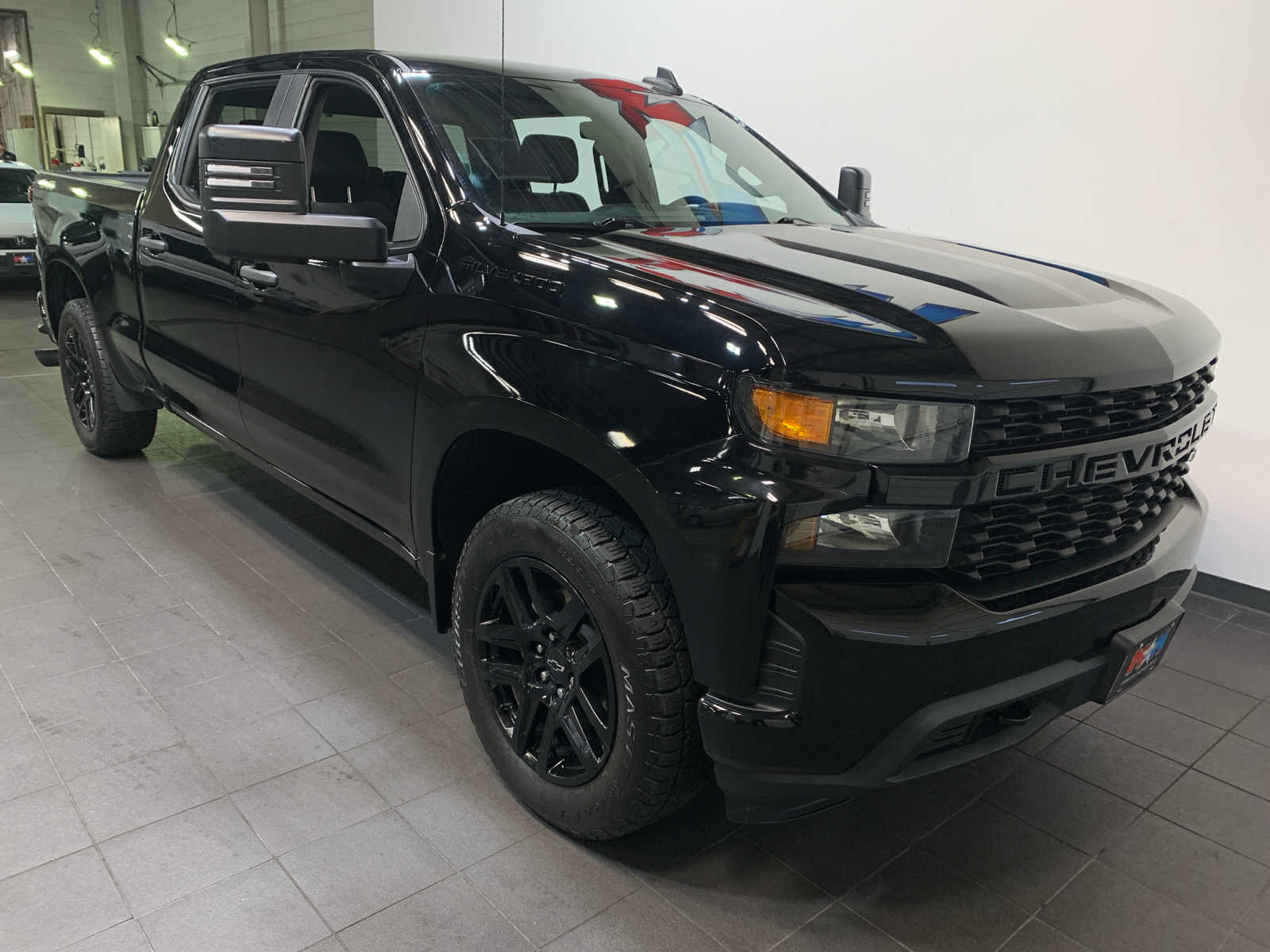 2021 Chevrolet Silverado 1500 Custom photo 2