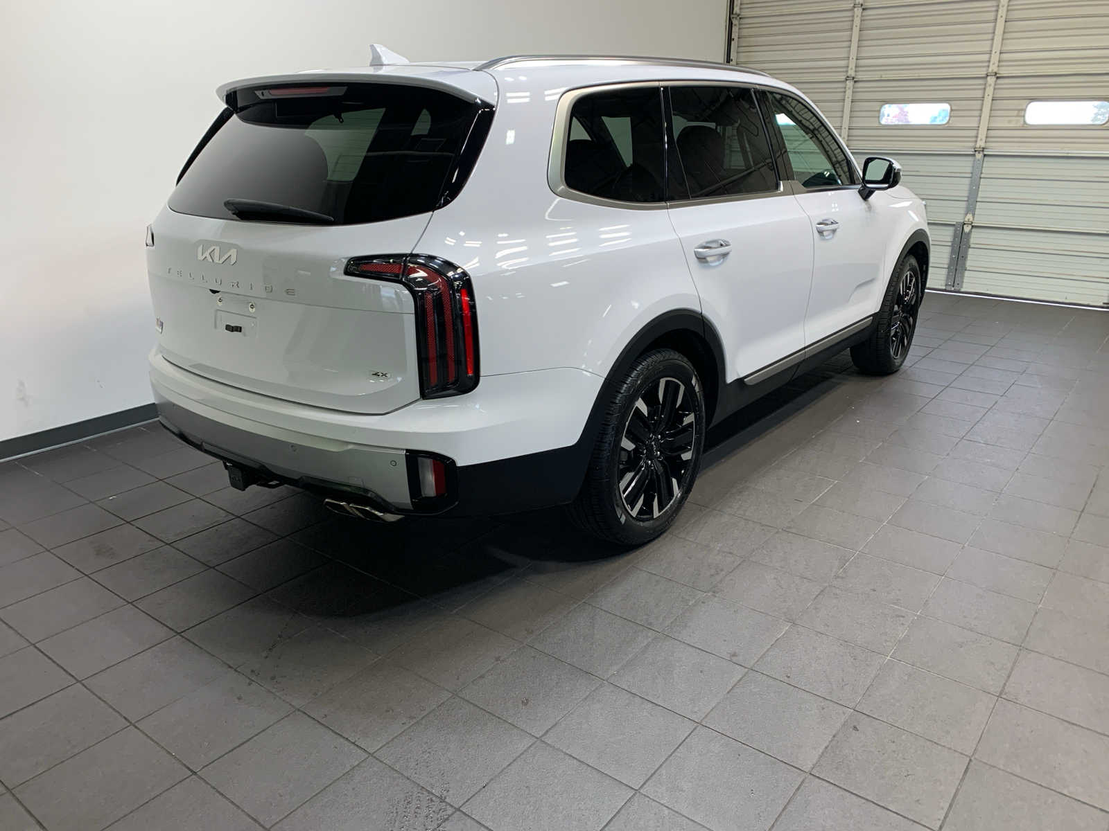 2024 Kia Telluride SX Prestige photo 2