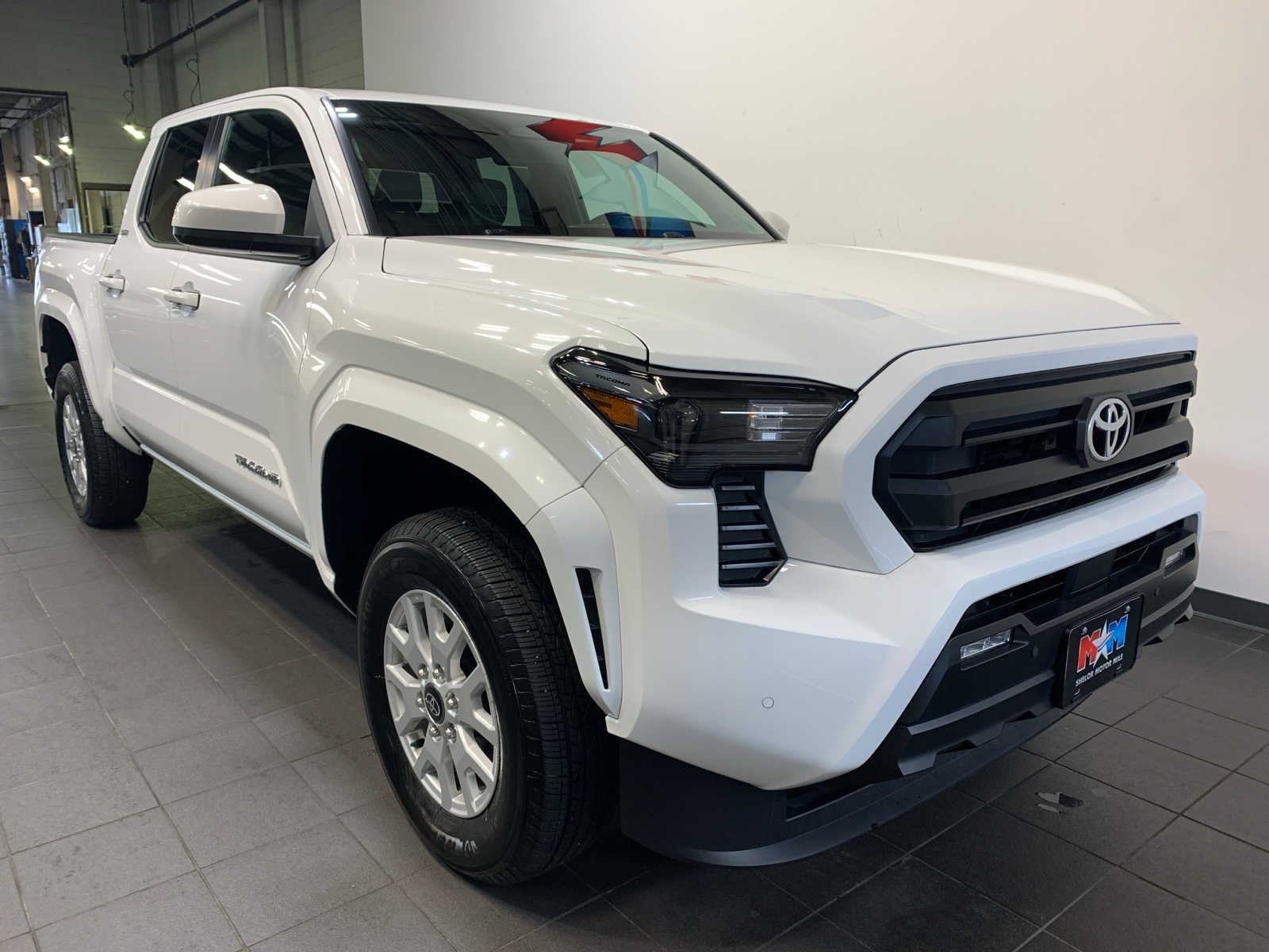 2024 Toyota Tacoma SR5 photo 2