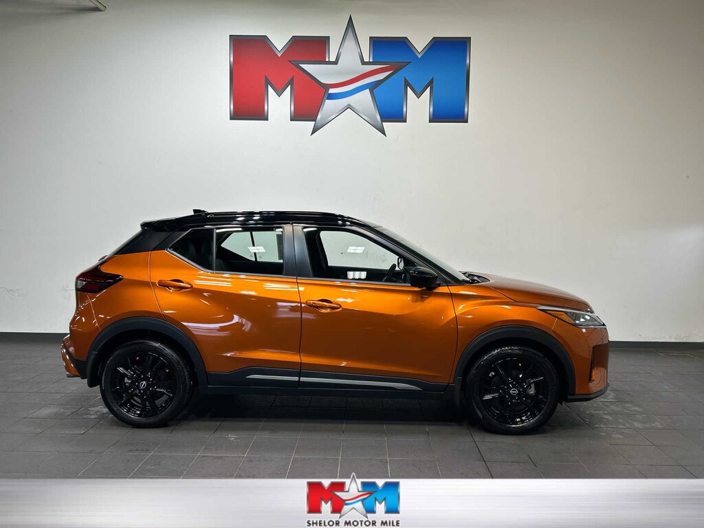 Used 2023 Nissan Kicks SR SUV