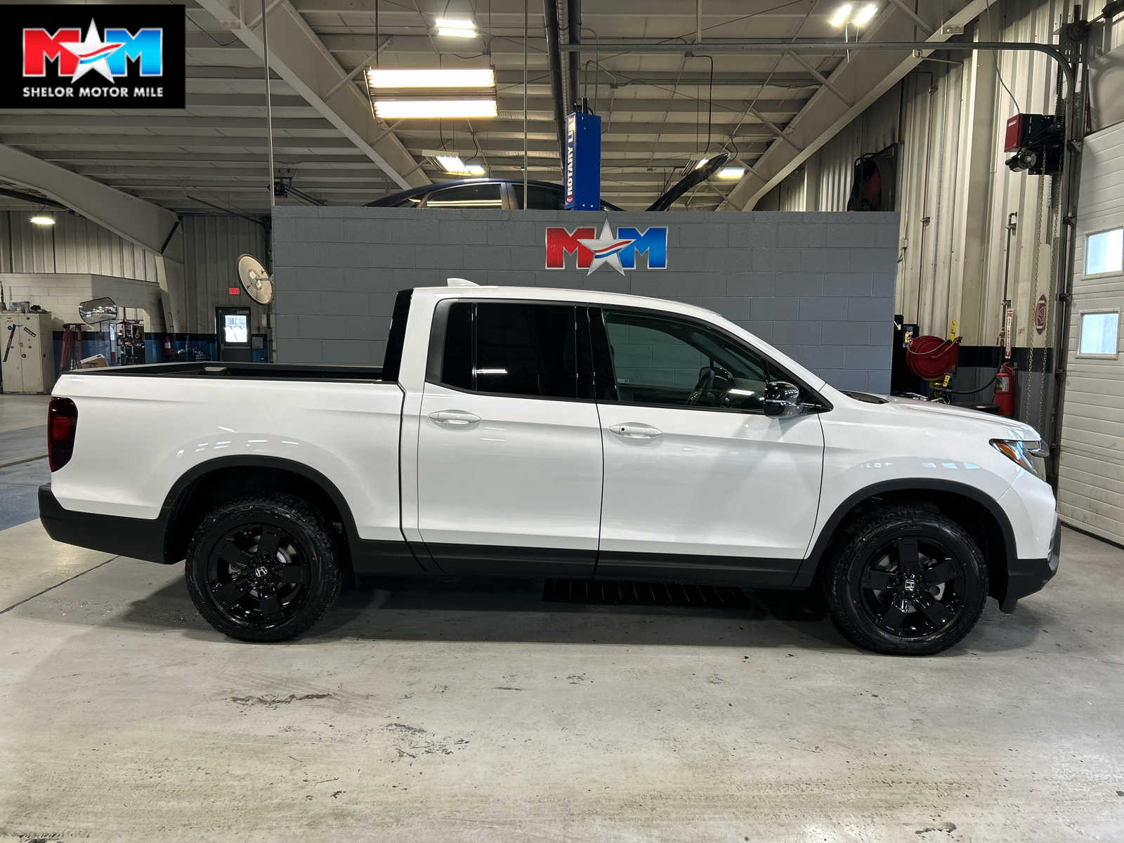 2026 Honda Ridgeline Black Edition's photo