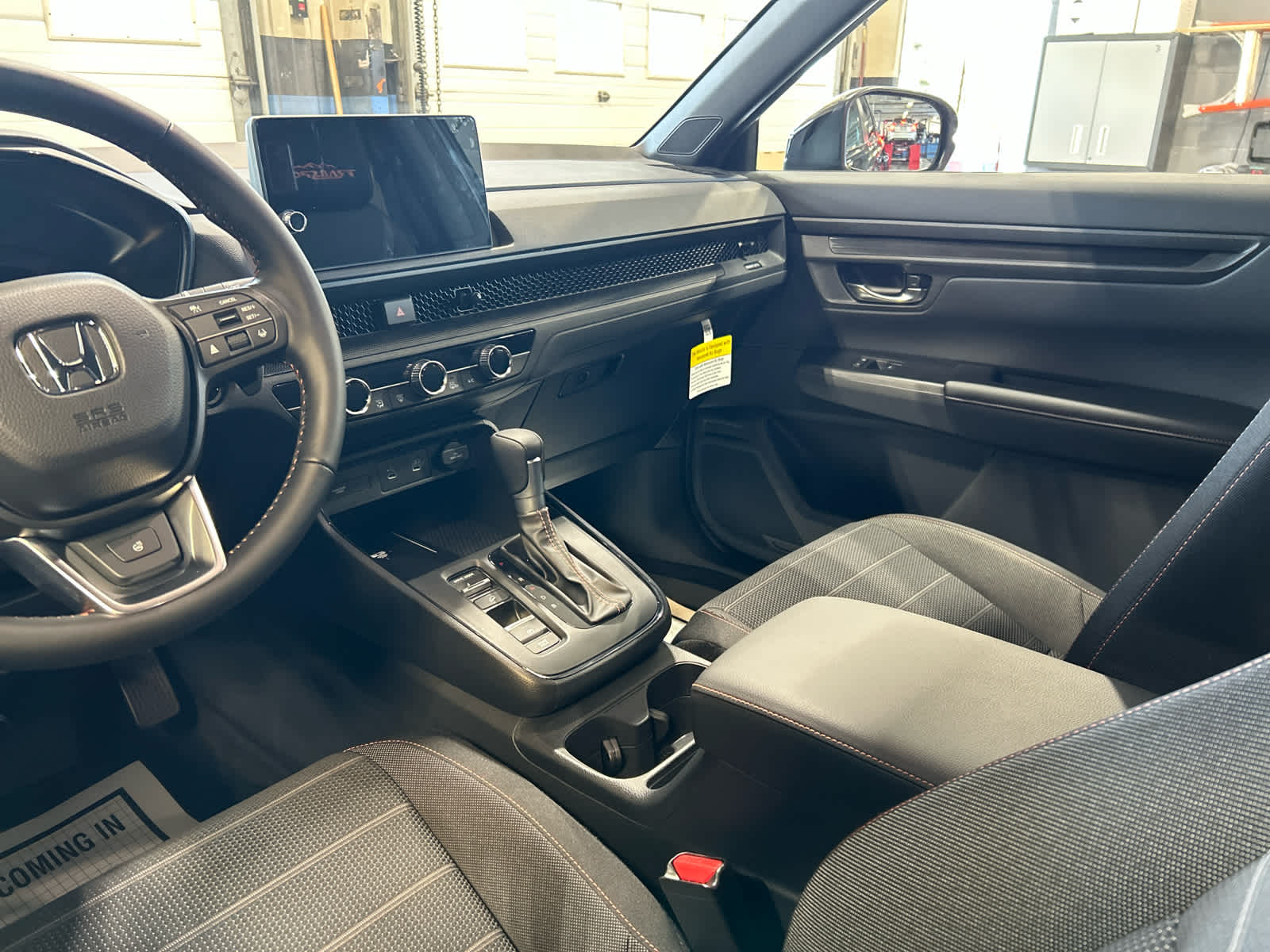 2026 Honda CR-V Hybrid photo 2