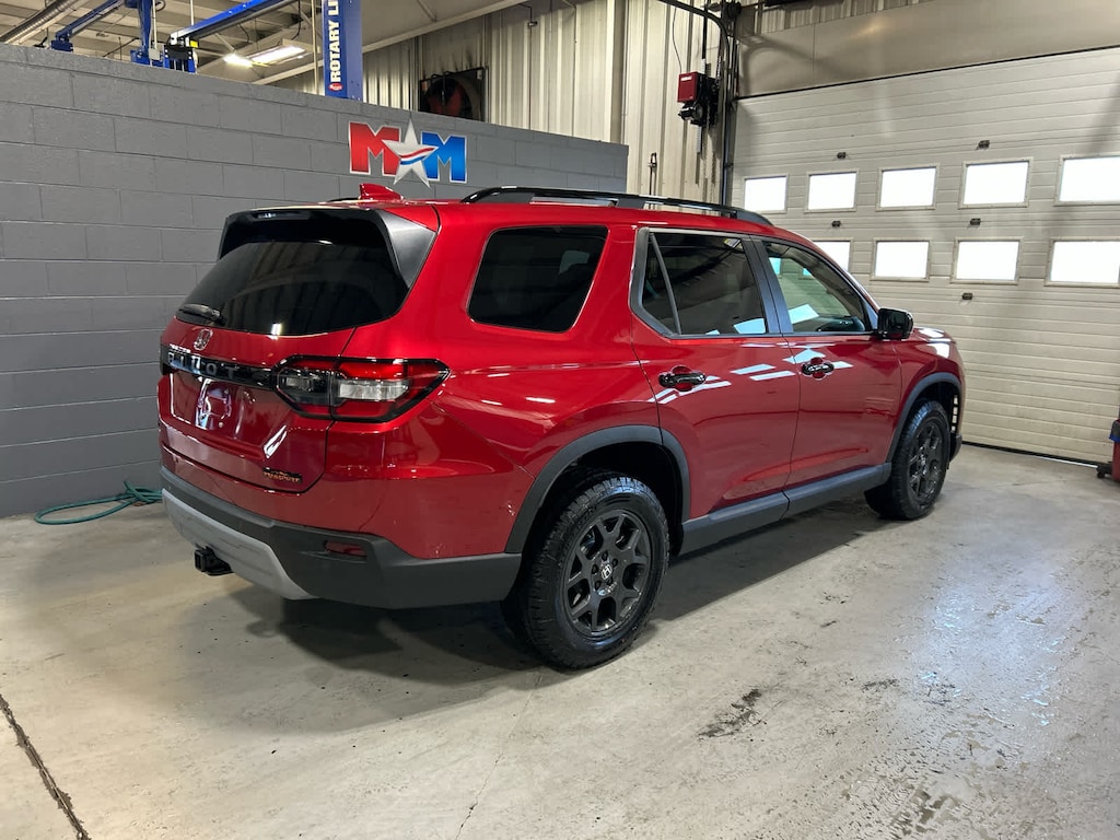 New 2025 Honda Pilot TrailSport SUV