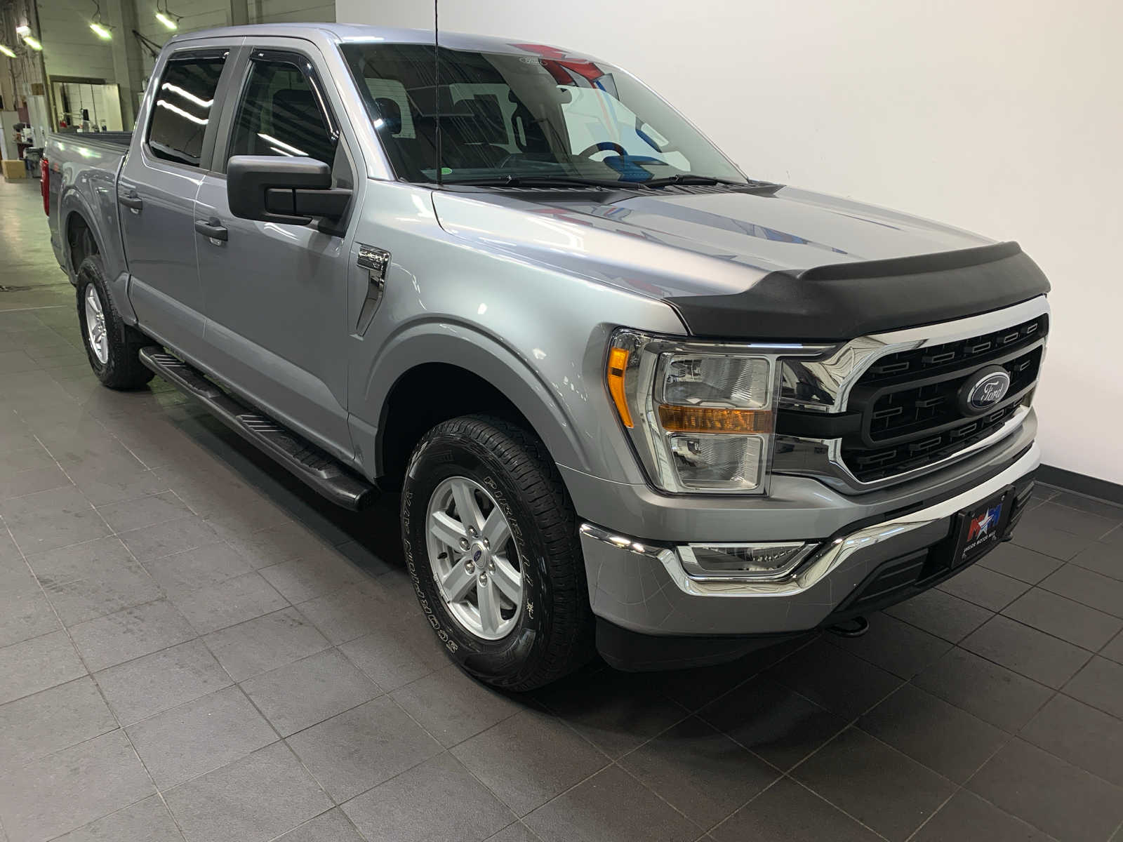 2021 Ford F-150 XLT photo 2