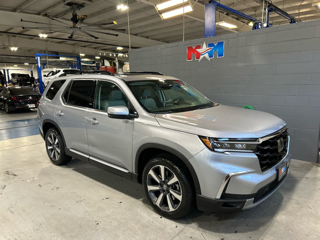 New 2025 Honda Pilot Touring SUV
