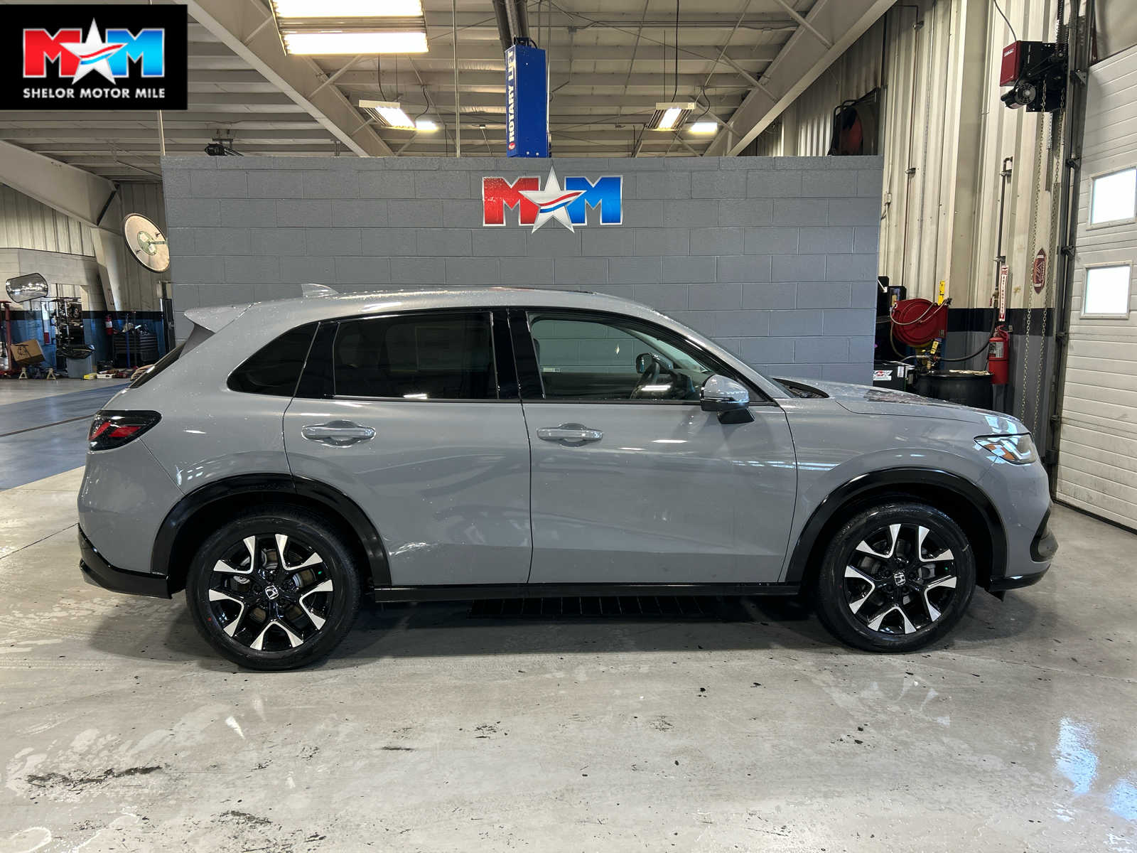 2026 Honda HR-V EX-L's photo