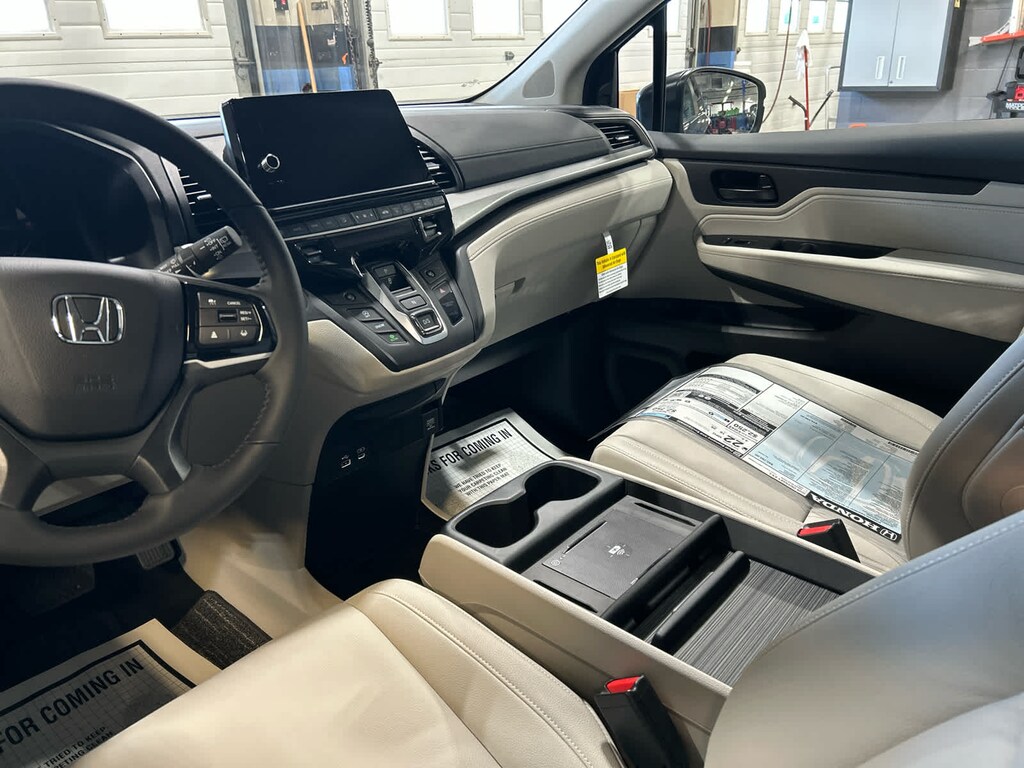 New 2026 Honda Odyssey EX-L Van Passenger