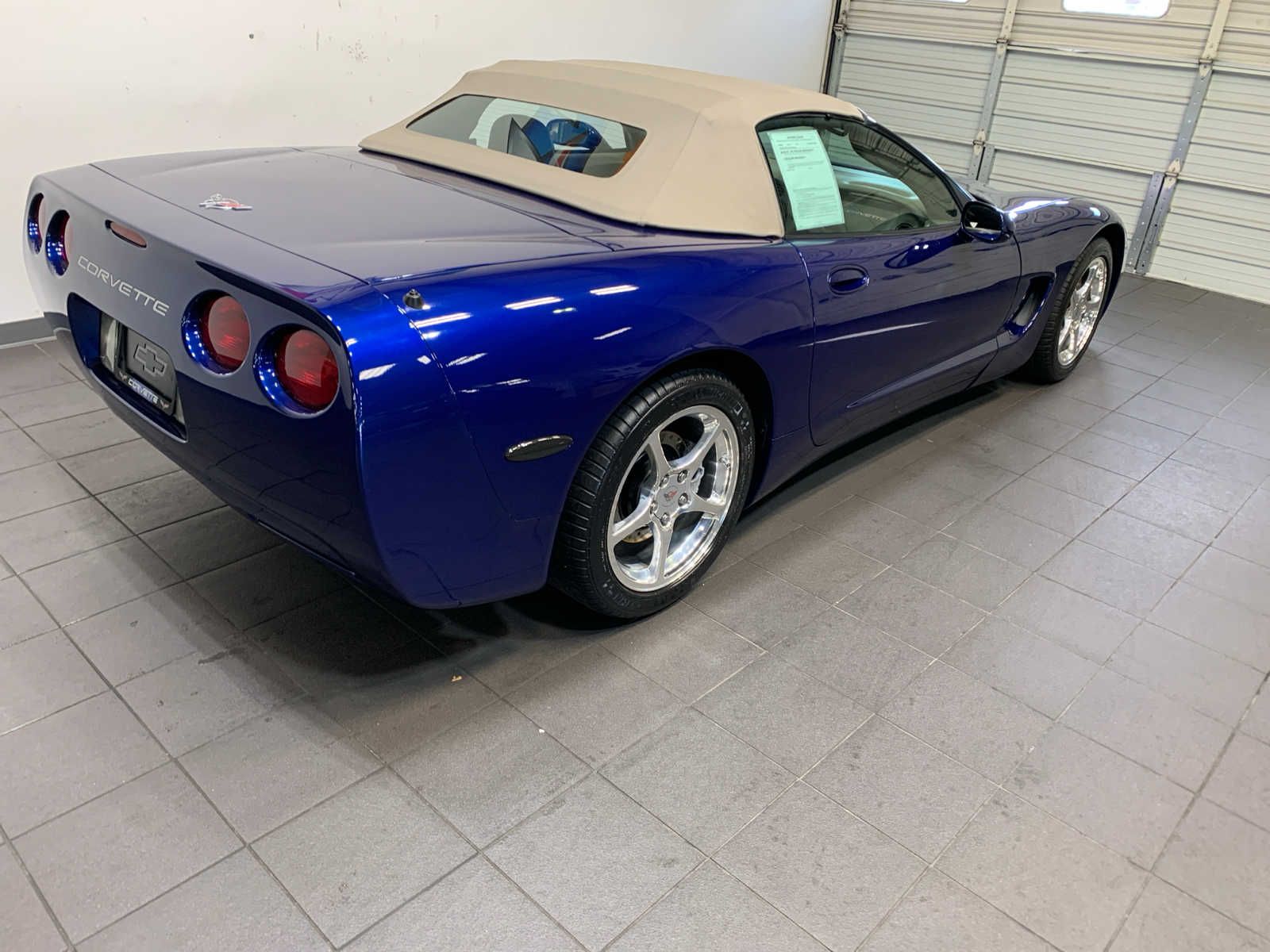 2004 Chevrolet Corvette Base Convertible photo 3
