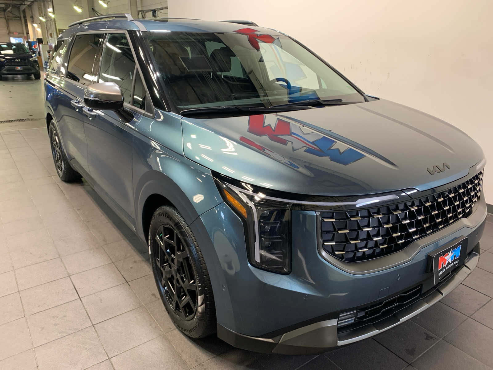 2025 Kia Carnival SX Prestige photo 2