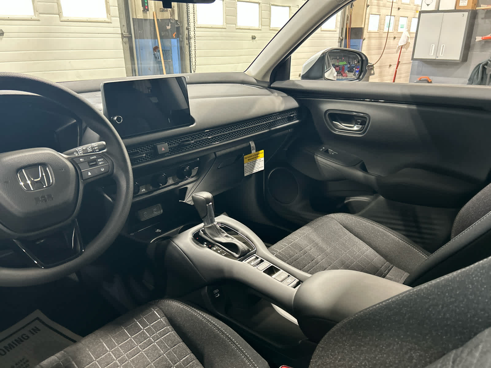 2026 Honda HR-V LX photo 4