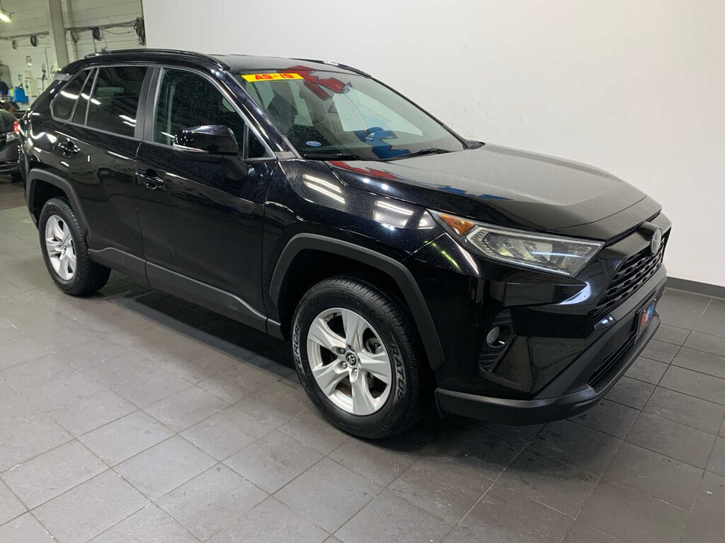 Used 2021 Toyota RAV4 XLE SUV