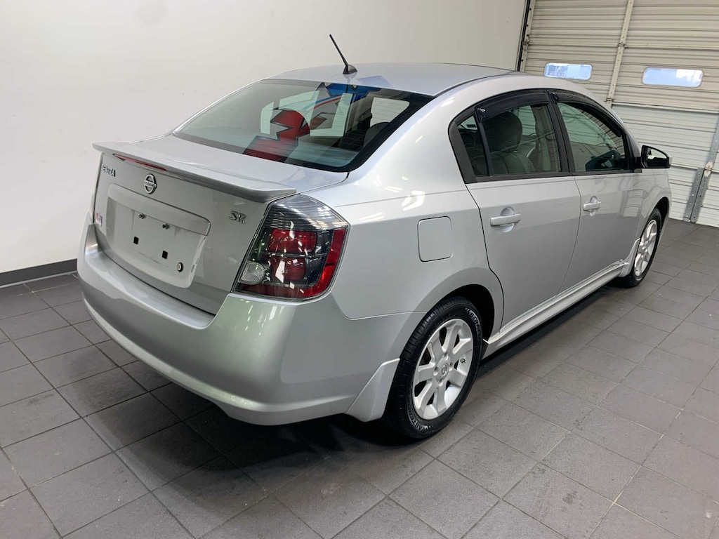 Used 2010 Nissan Sentra 2.0SR Sedan