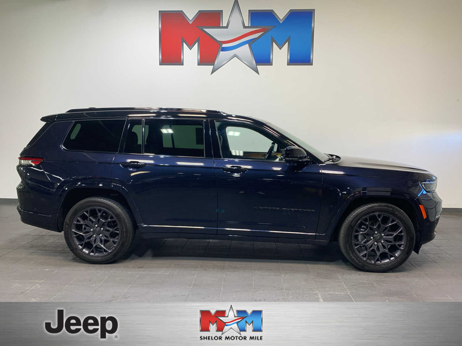 2023 Jeep Grand Cherokee L Summit SUV