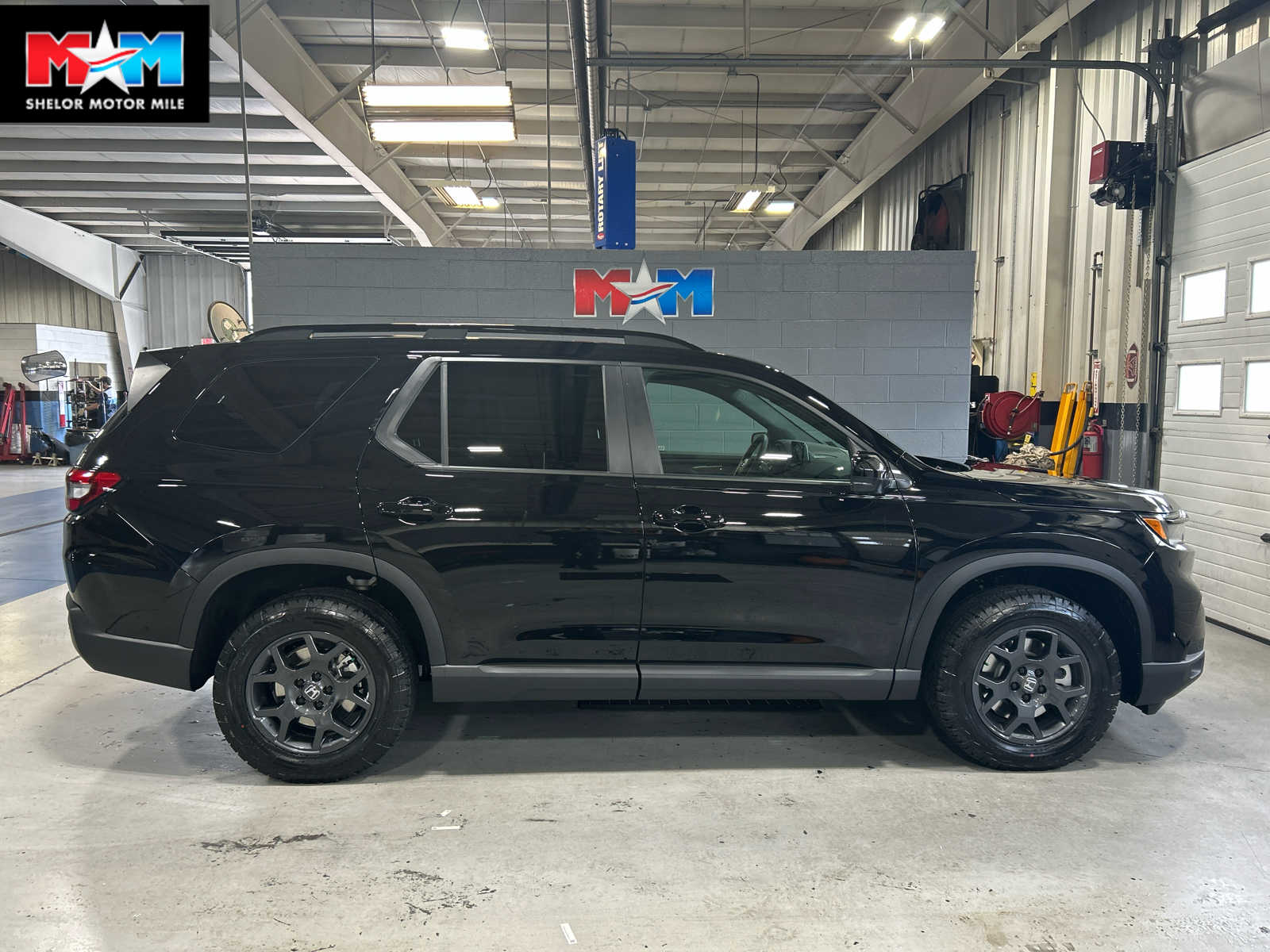 2025 Honda Pilot TrailSport's photo