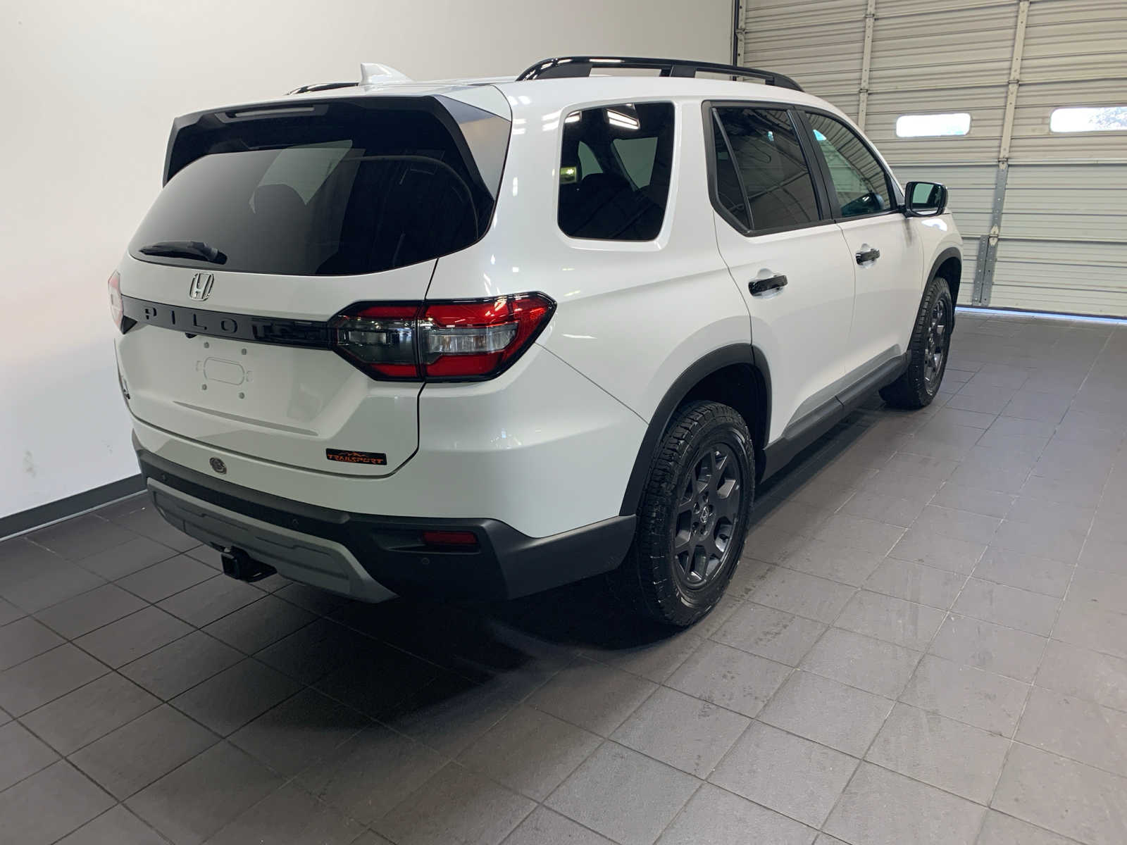 2025 Honda Pilot TrailSport photo 3