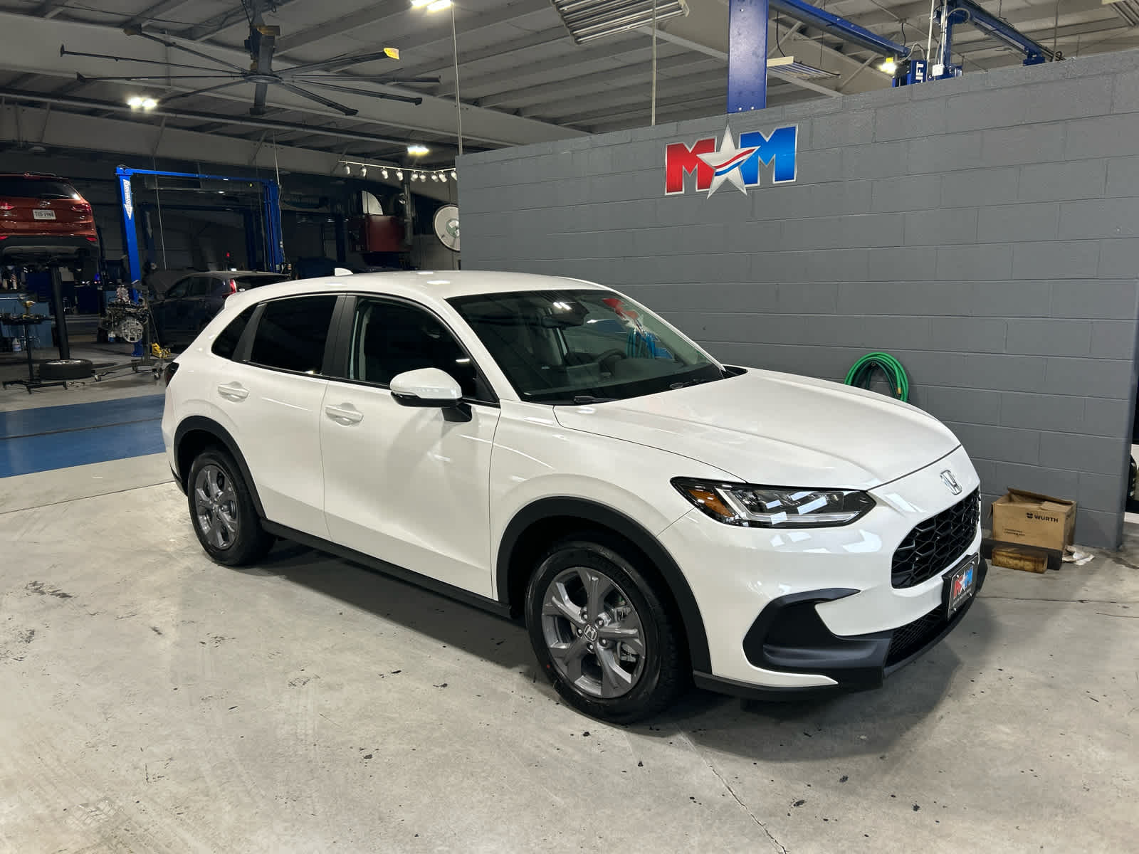 2026 Honda HR-V LX photo 2