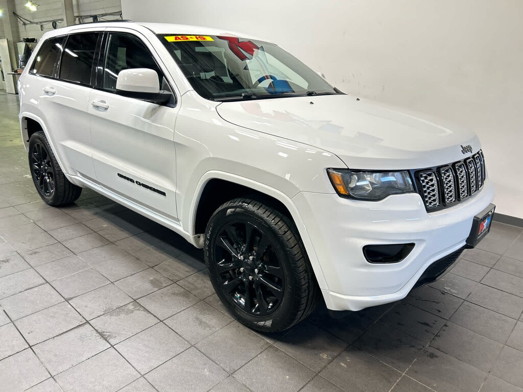 Used 2018 Jeep Grand Cherokee Laredo 4x4 SUV