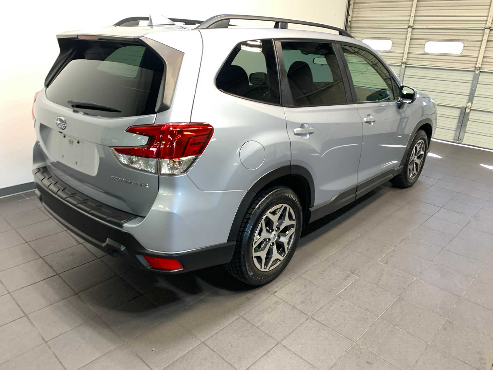 2021 Subaru Forester Premium photo 3