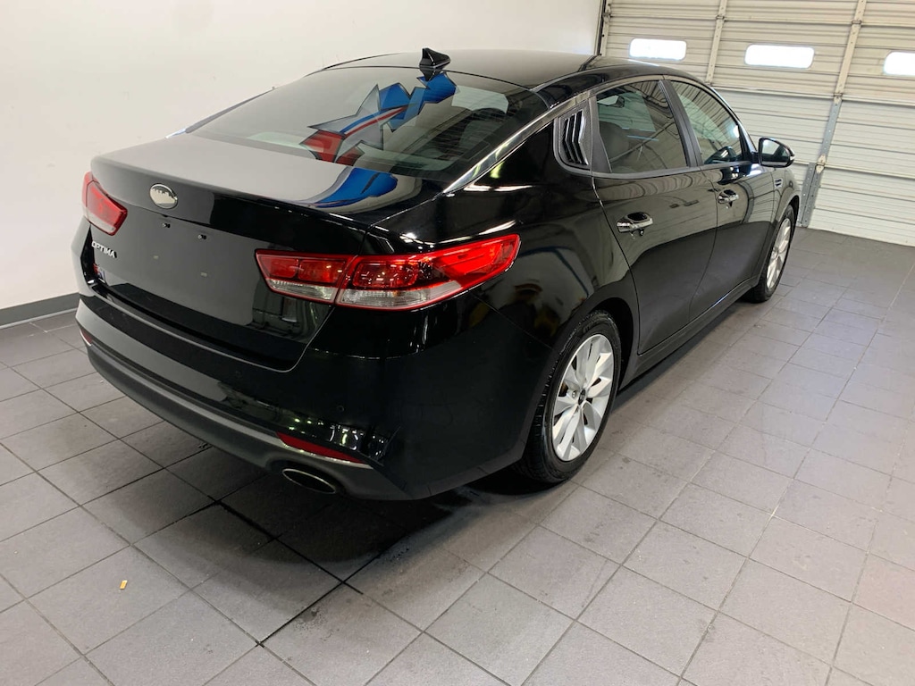 Used 2018 Kia Optima LX Sedan