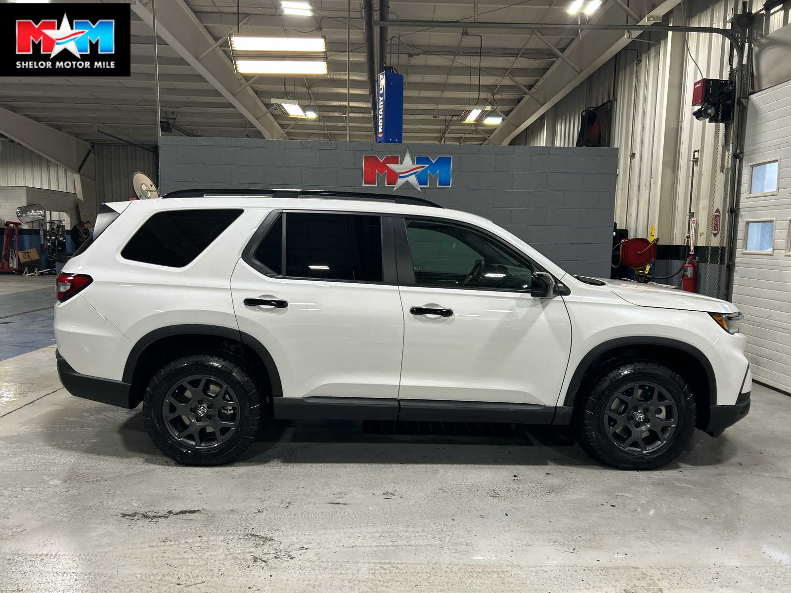 2025 Honda Pilot TrailSport's photo