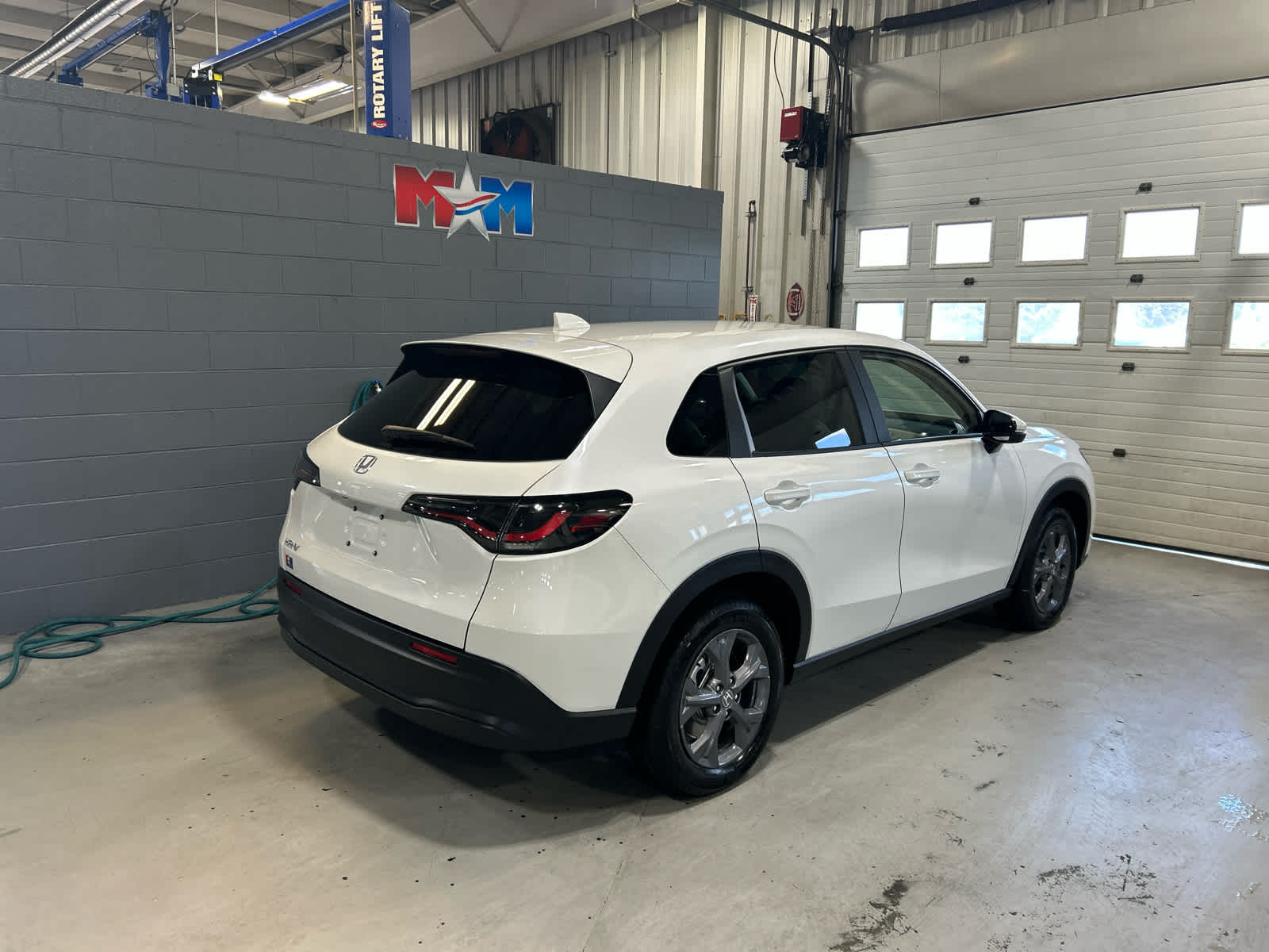 2026 Honda HR-V LX photo 3