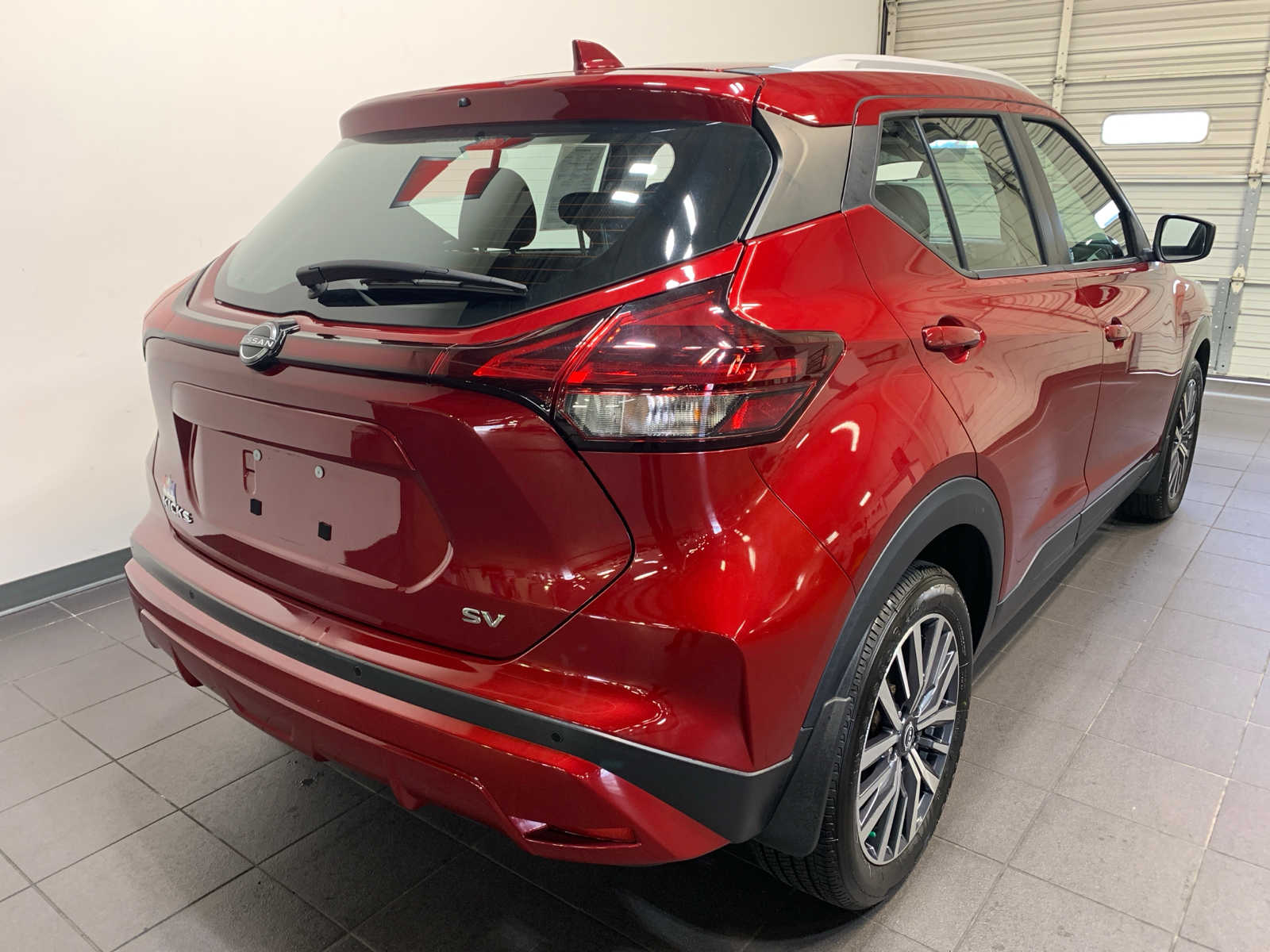 2023 Nissan Kicks SV photo 2
