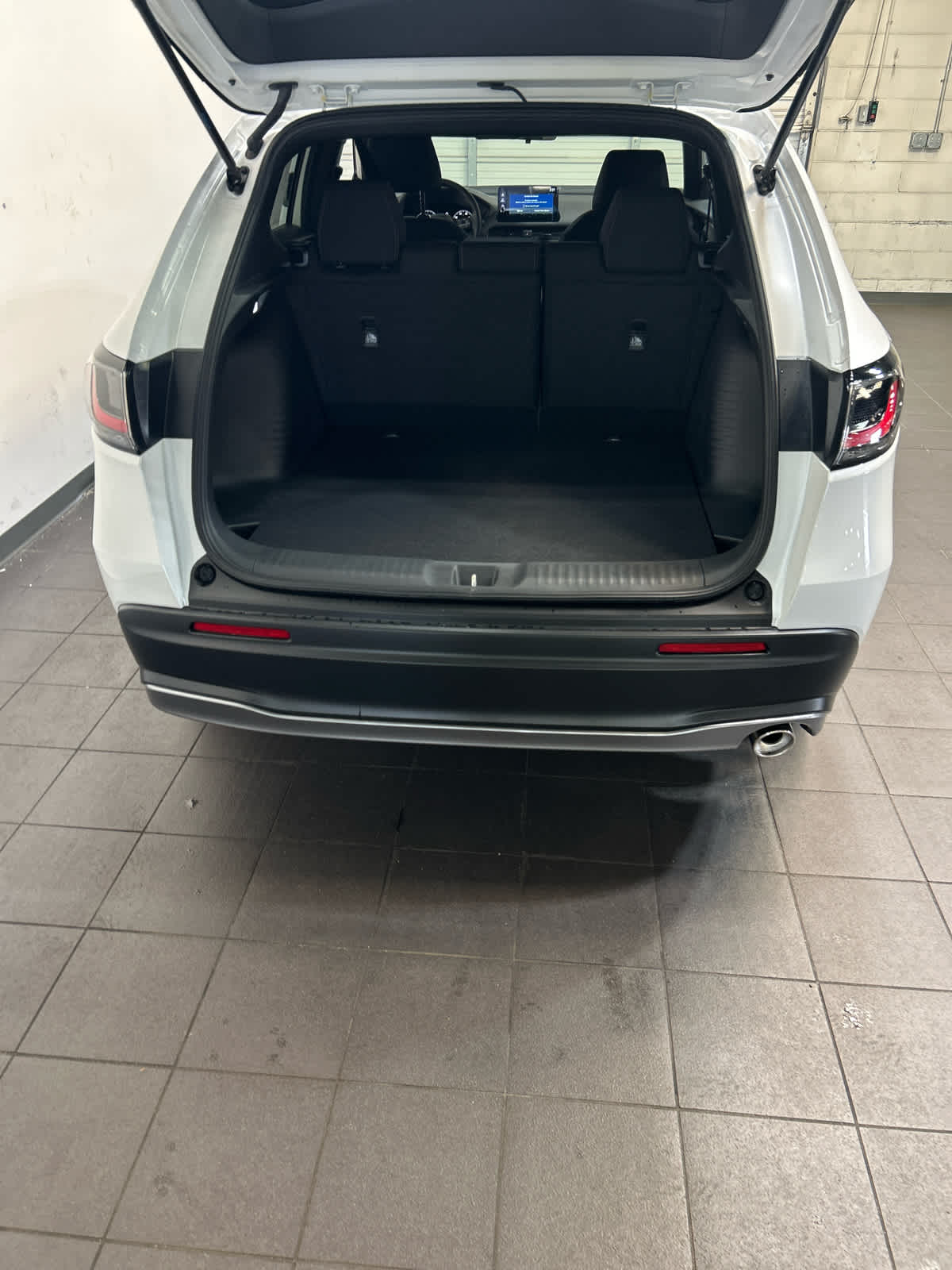 2027 Honda HR-V Sport - Photo 10