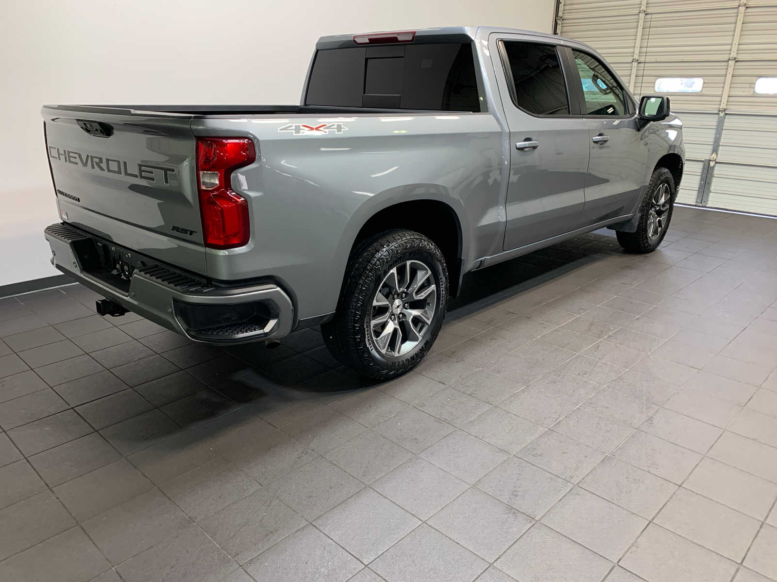 2024 Chevrolet Silverado 1500 RST photo 4