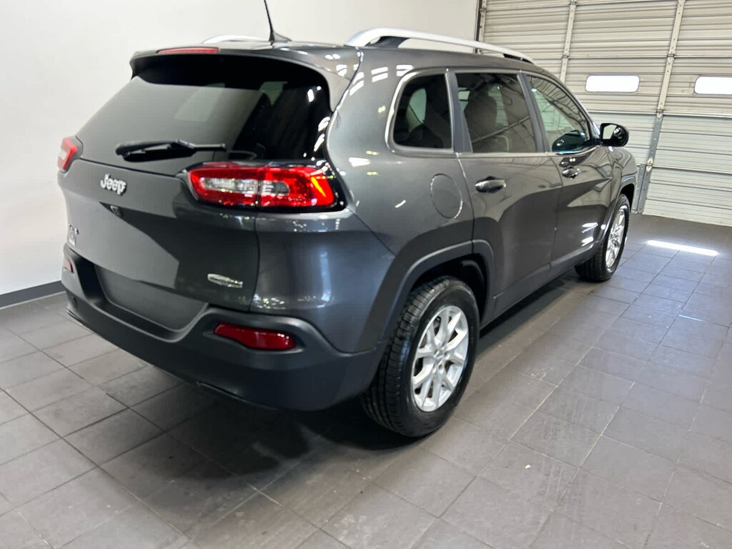 Used 2017 Jeep Cherokee Latitude 4x4 SUV