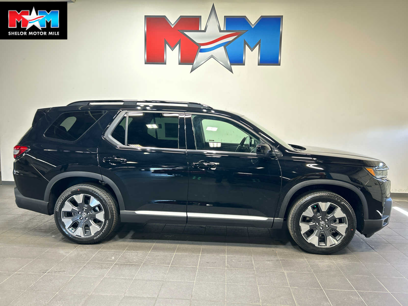 2026 Honda Pilot Touring AWD's photo