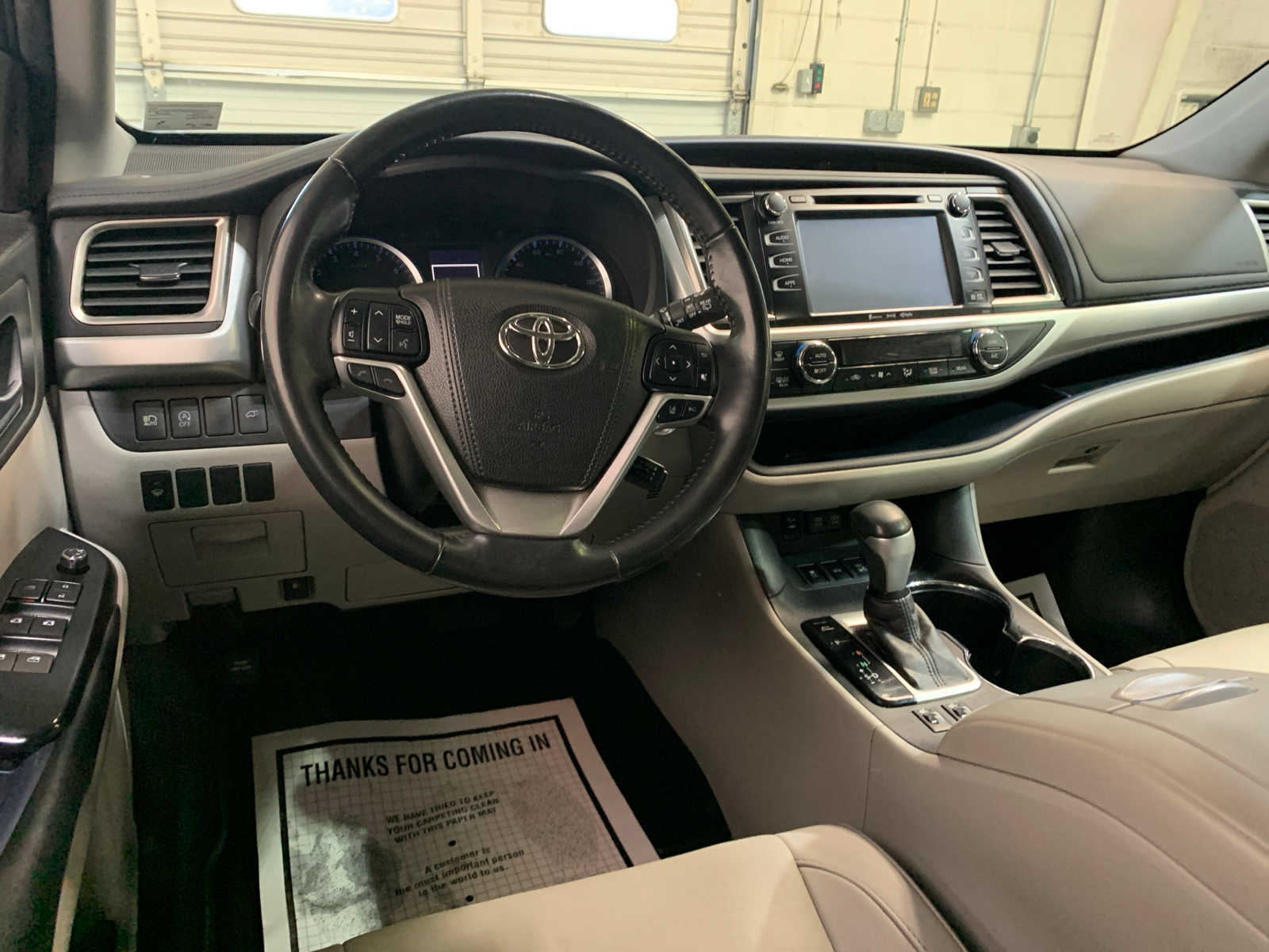 2017 Toyota Highlander XLE photo 4