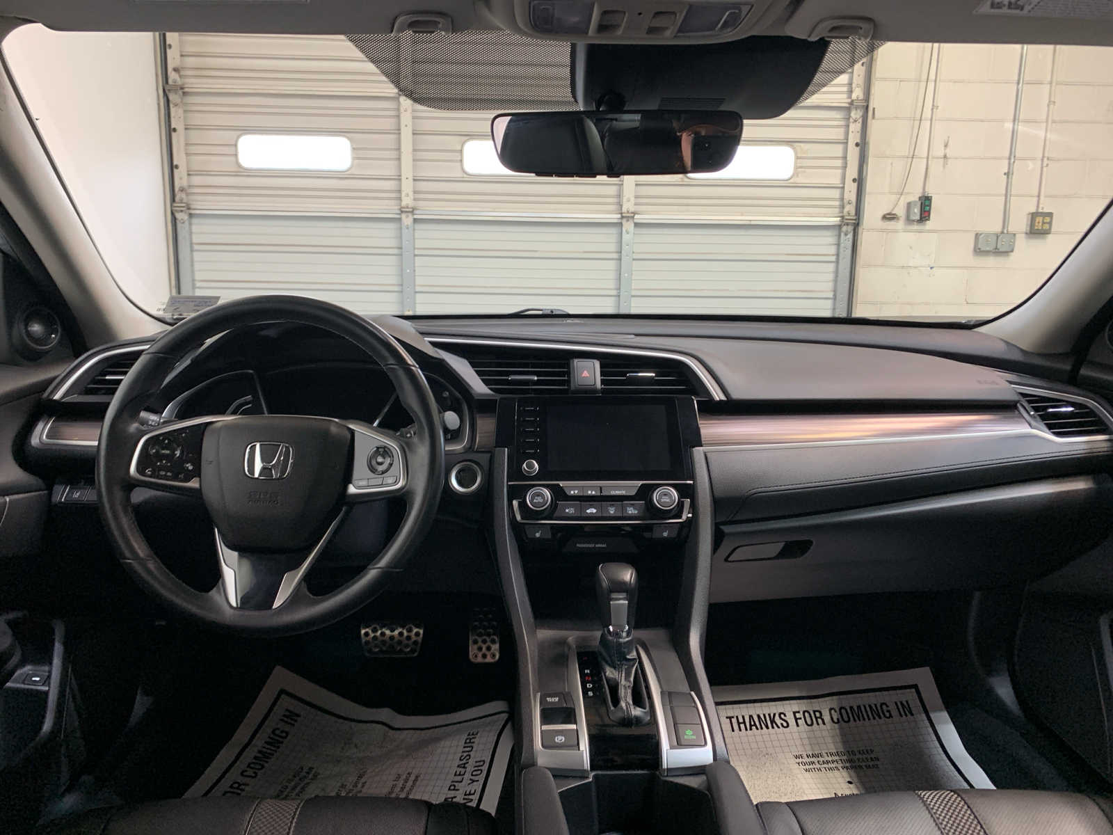 2019 Honda Civic Touring photo 4