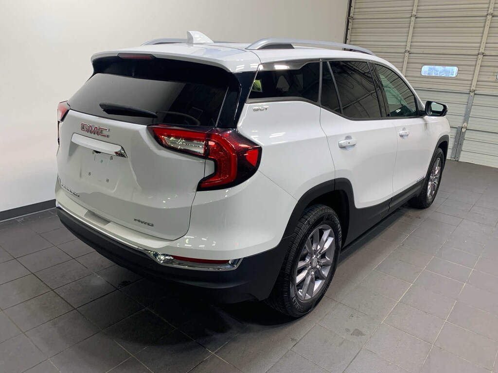 Used 2023 GMC Terrain SLT SUV