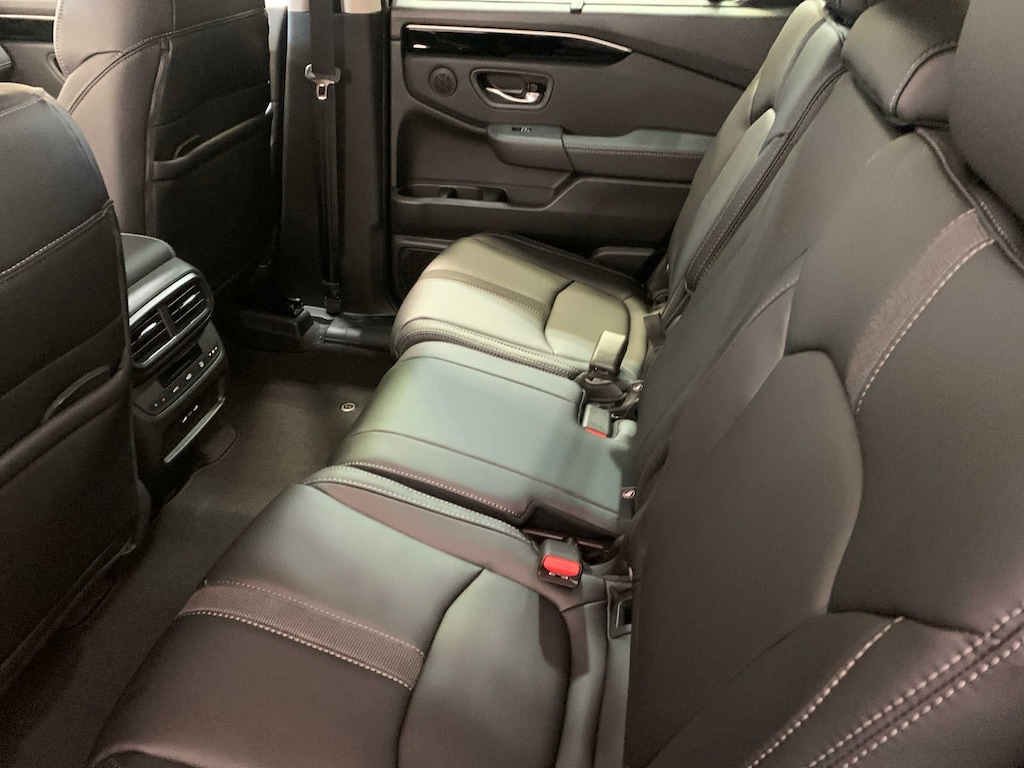 New 2025 Honda Pilot Touring SUV