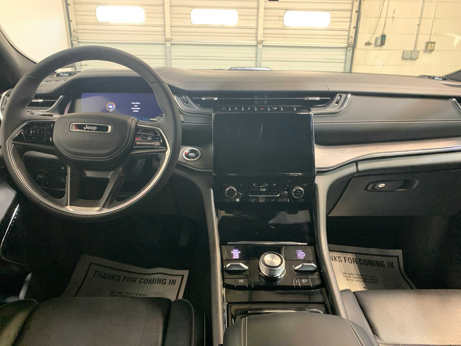 2024 Jeep Grand Cherokee Overland 4xe photo 4