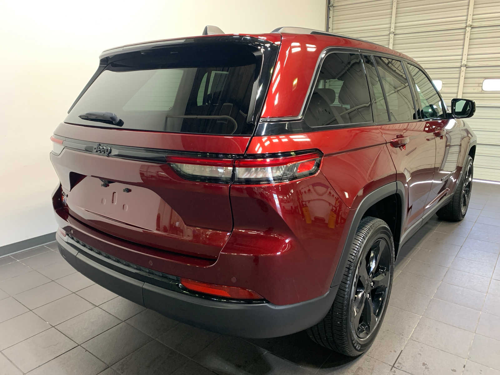 2024 Jeep Grand Cherokee Altitude X photo 3