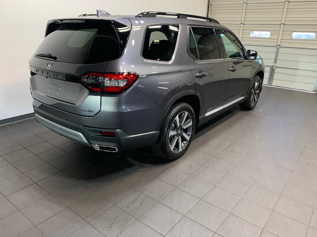 New 2025 Honda Pilot Touring SUV