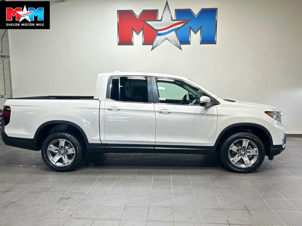 New 2026 Honda Ridgeline RTL Truck Crew Cab