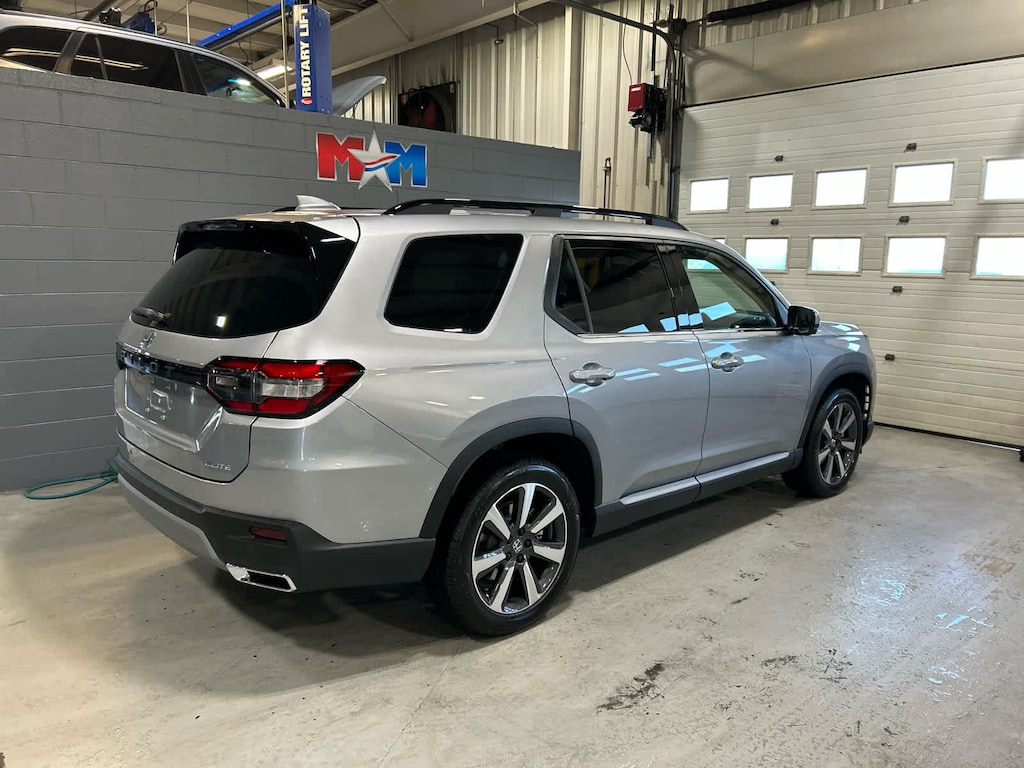 New 2025 Honda Pilot Elite SUV