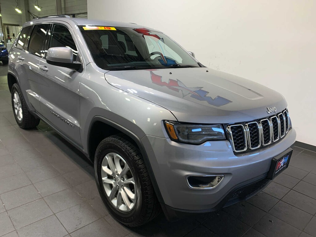 Used 2021 Jeep Grand Cherokee Laredo SUV