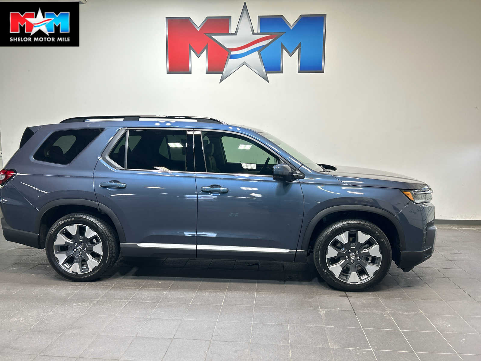 2026 Honda Pilot Touring AWD's photo