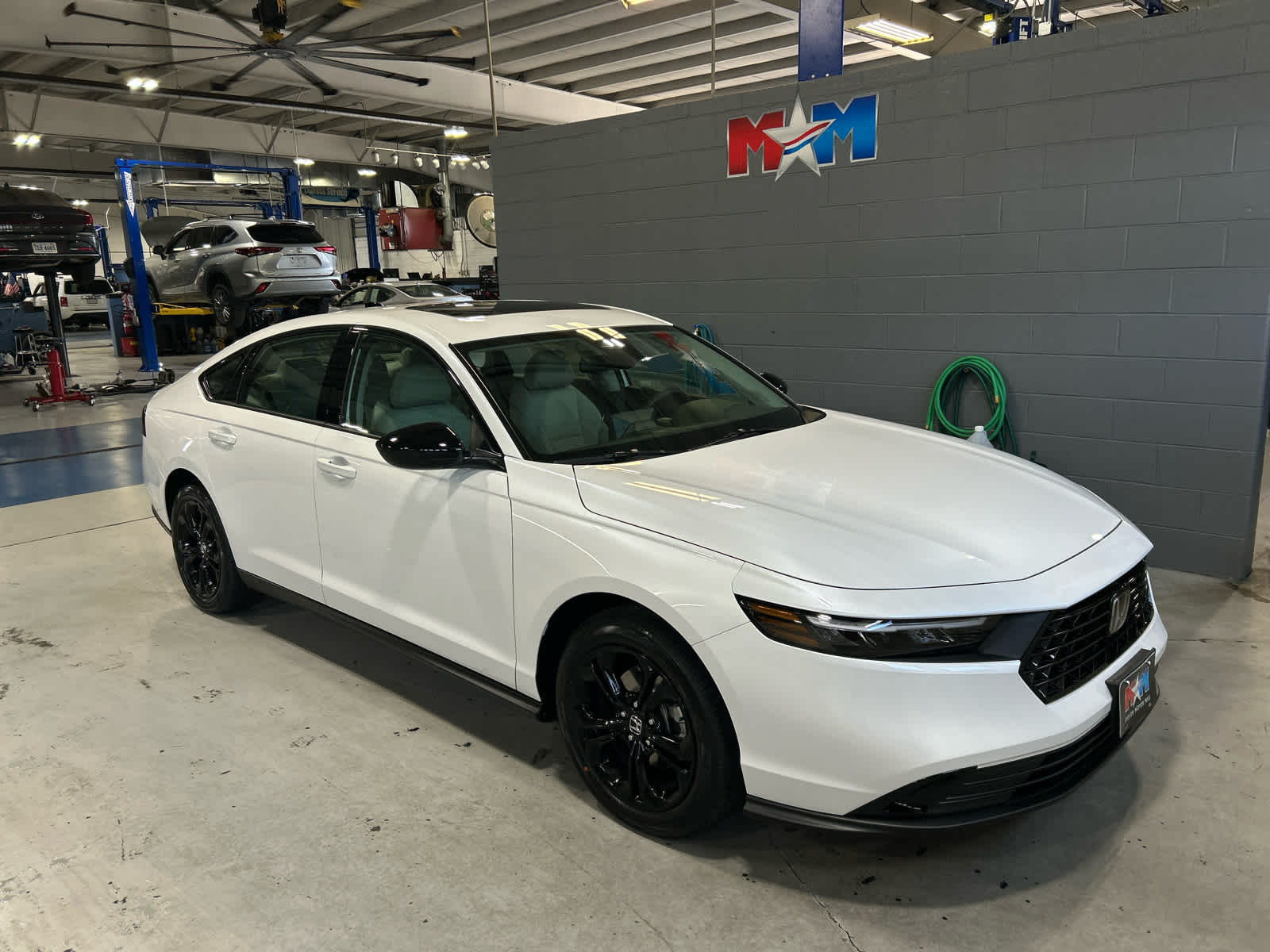 2025 Honda Accord SE photo 2