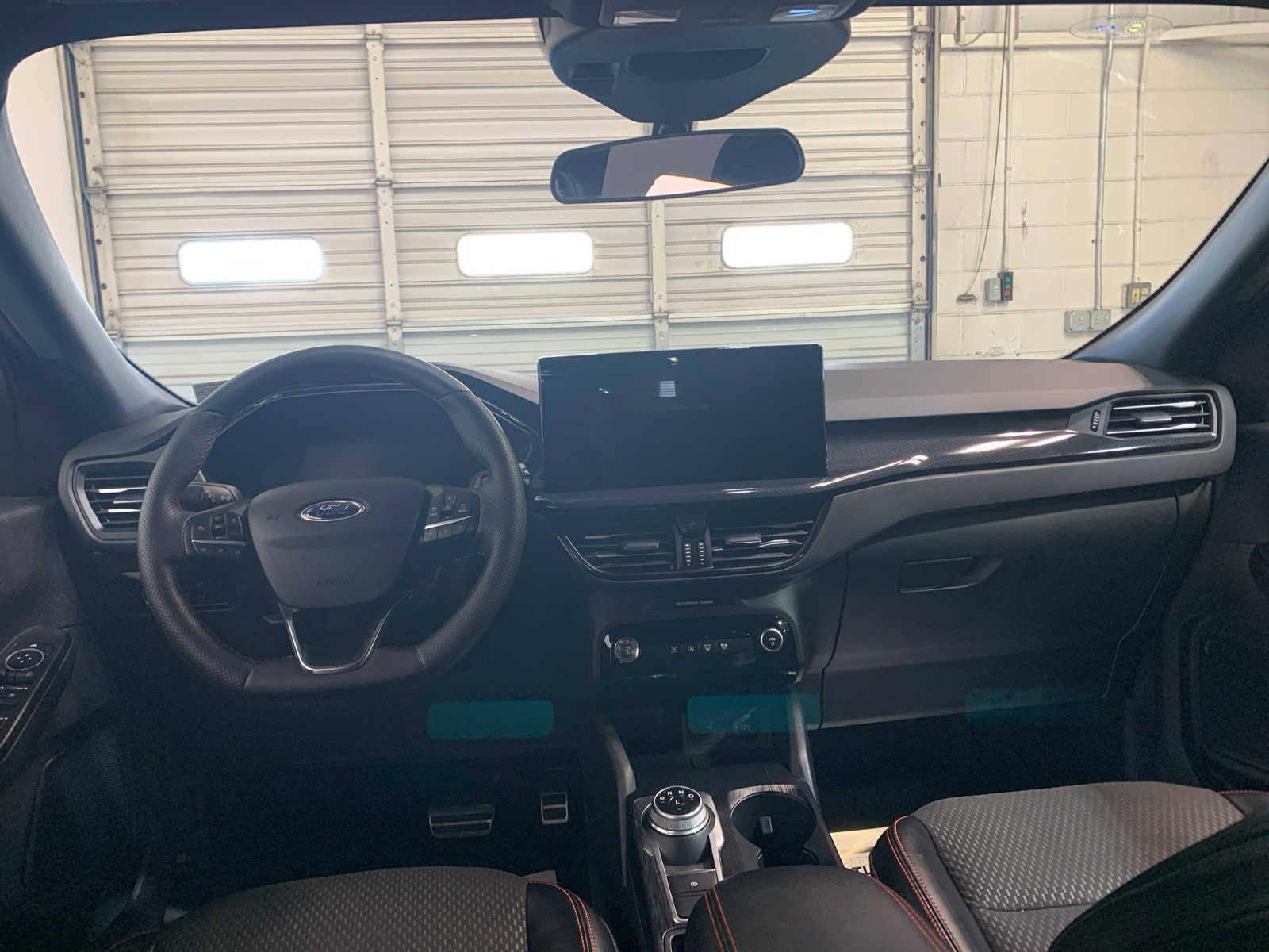 2023 Ford Escape ST-Line photo 4