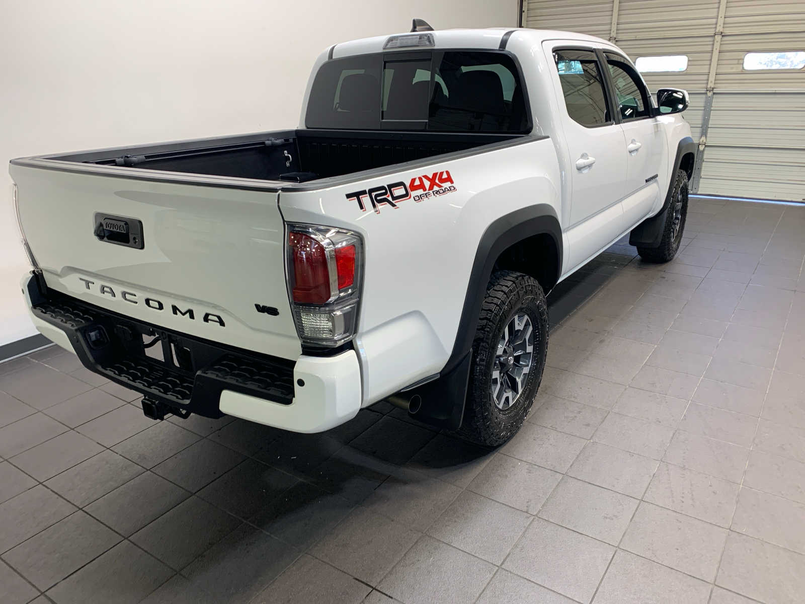 2023 Toyota Tacoma TRD Double Cab V6 photo 3