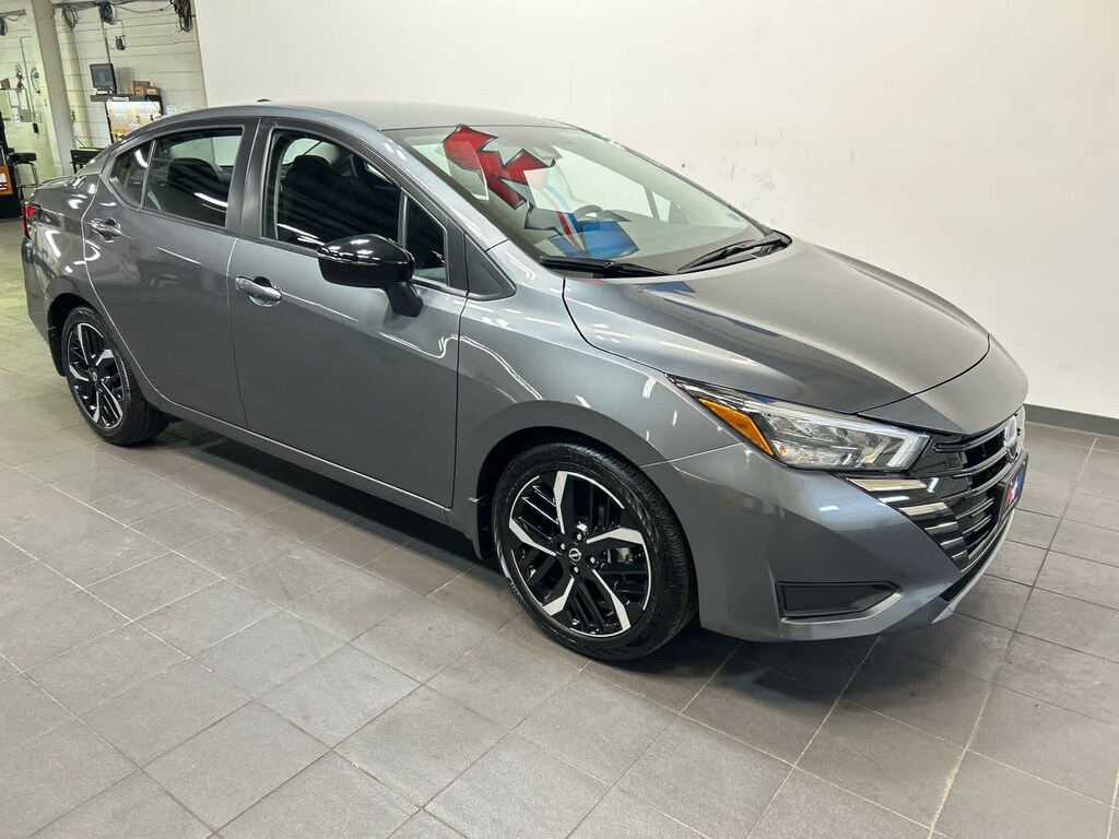 Used 2025 Nissan Versa 1.6 SR Sedan