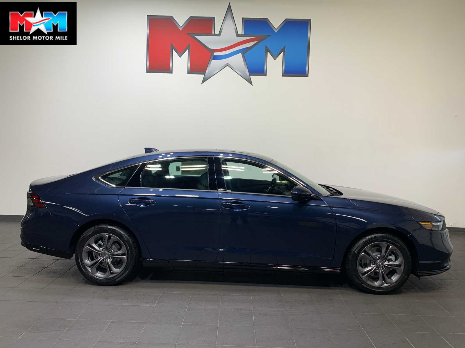 2025 Honda Accord Hybrid EX-L's photo