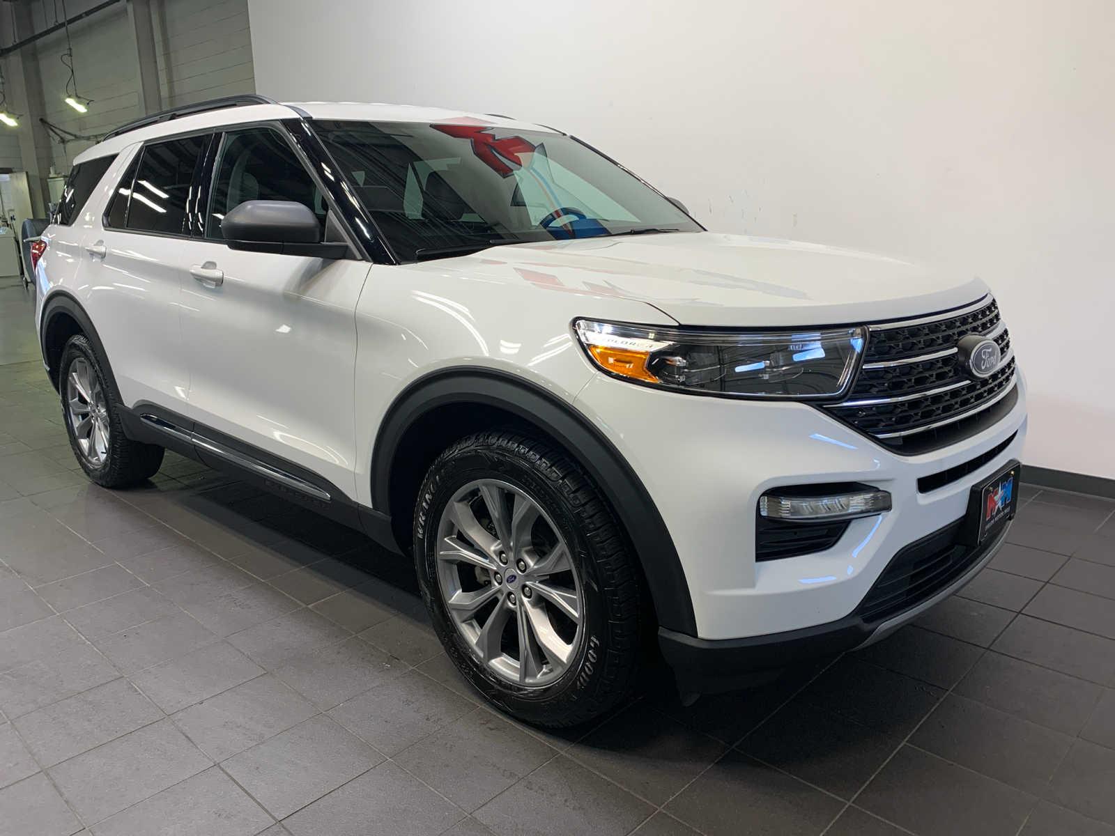 2022 Ford Explorer XLT photo 2