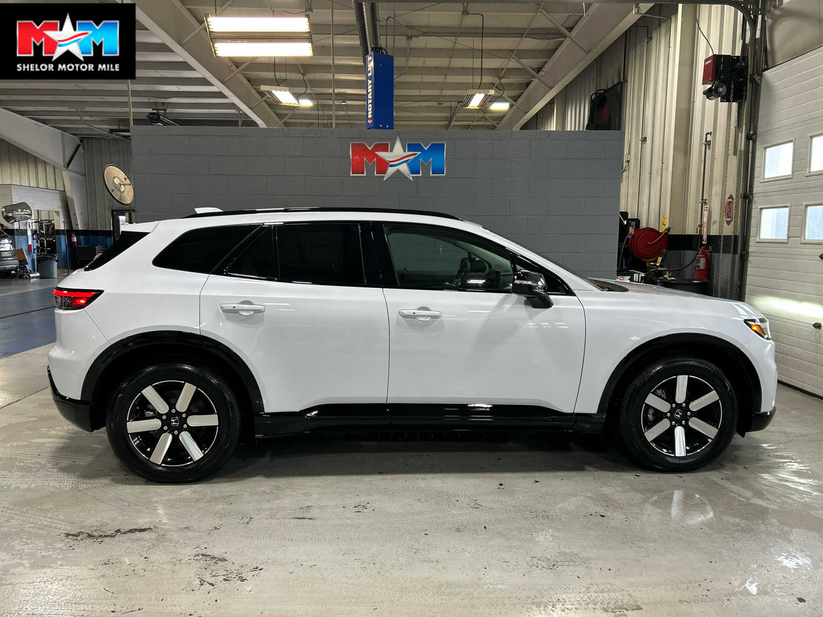 2026 Honda Prologue Touring's photo